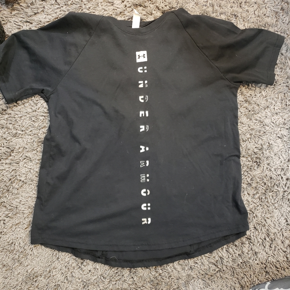 Junior under armor T-shirt size M